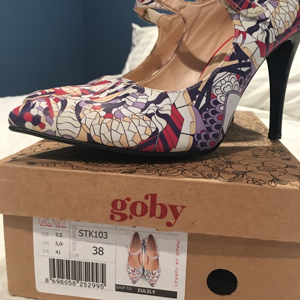 Pumps - Picture 4 of 5